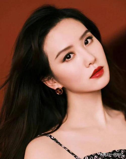 娱乐吃瓜女明星找男艺人,吃瓜女明星与男艺人之间的甜蜜纠葛